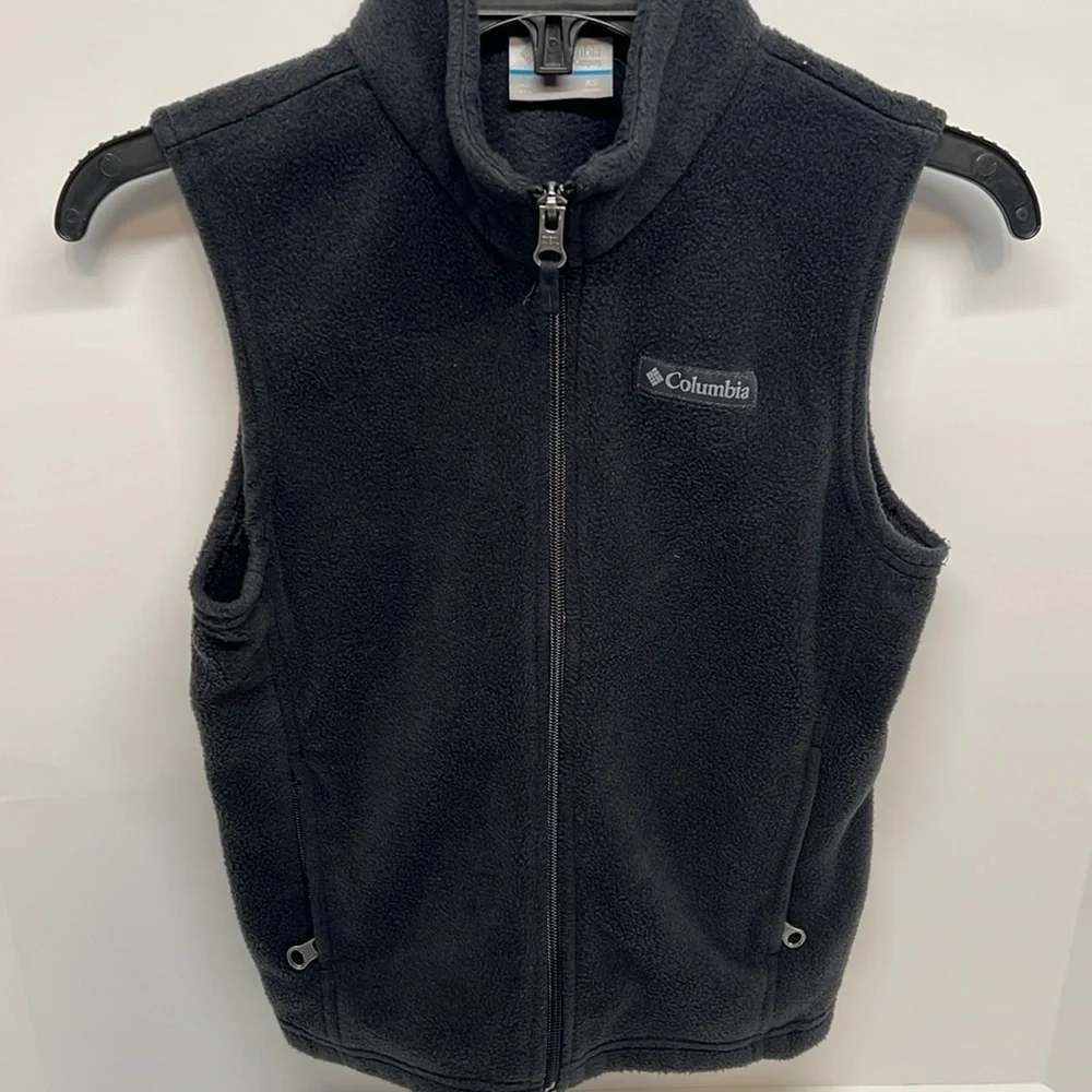 COLUMBIA Kid’s Black Fleece Full Zip Vest Size XS 6/7